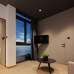 מלון Only Boutique & Residences