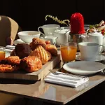 Only Boutique & Residences 4*