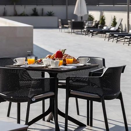 Only Boutique & Residences 4*