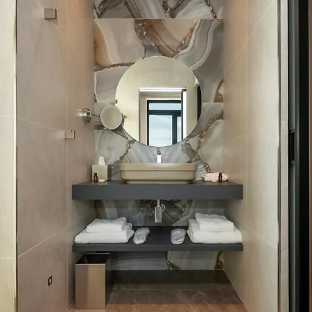 Only Boutique & Residences 4*