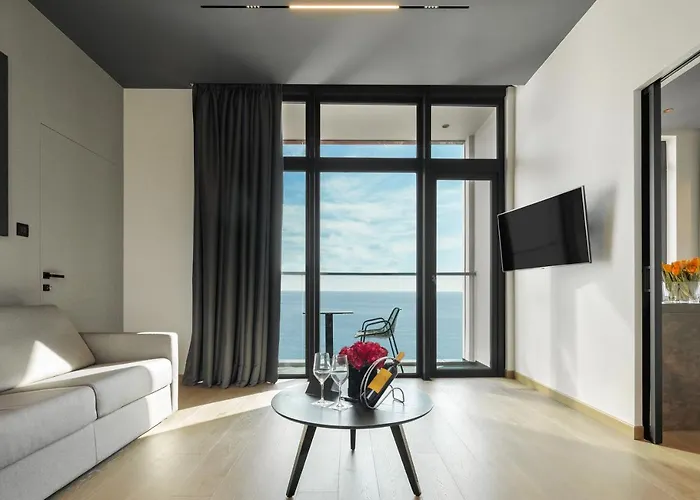 Hotel Only Boutique & Residences 4*