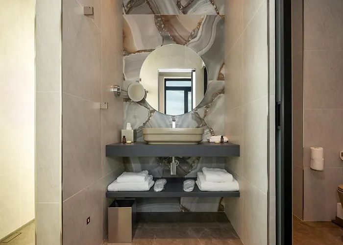 Only Boutique & Residences 4*